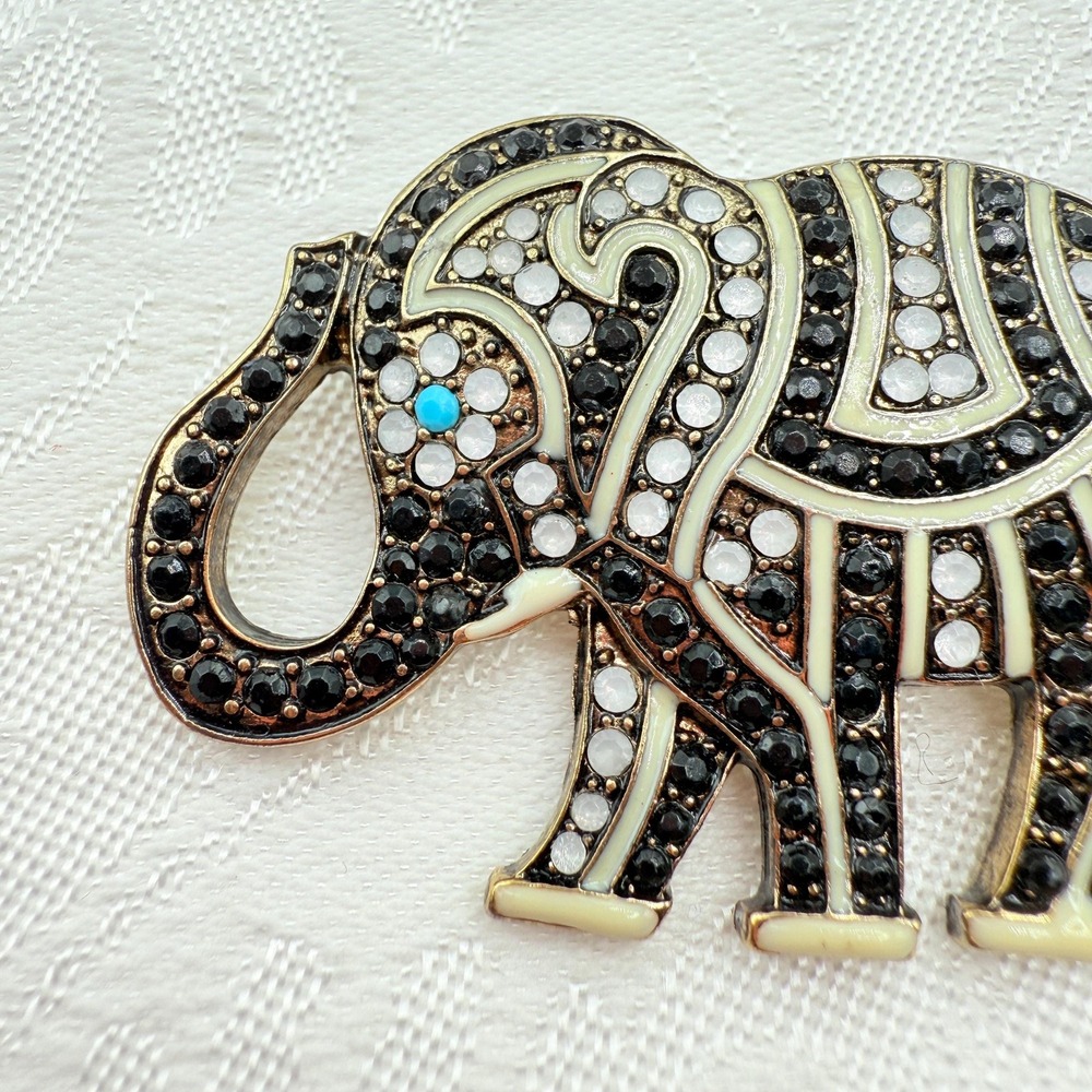 Vintage Bejeweled Elephant Animal Gold Tone Brooch - Picture 3 of 7